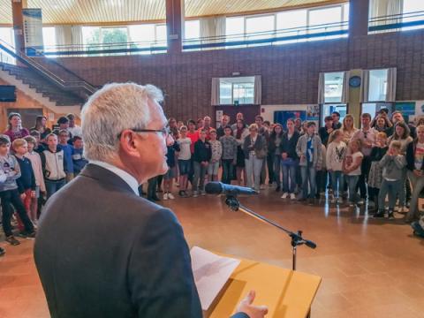 Toespraak minister Peeters: Vele aandachtige luisteraars